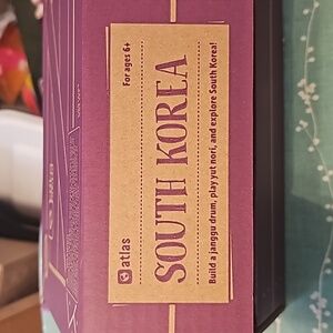 Explore South Korea KiwiCo Box